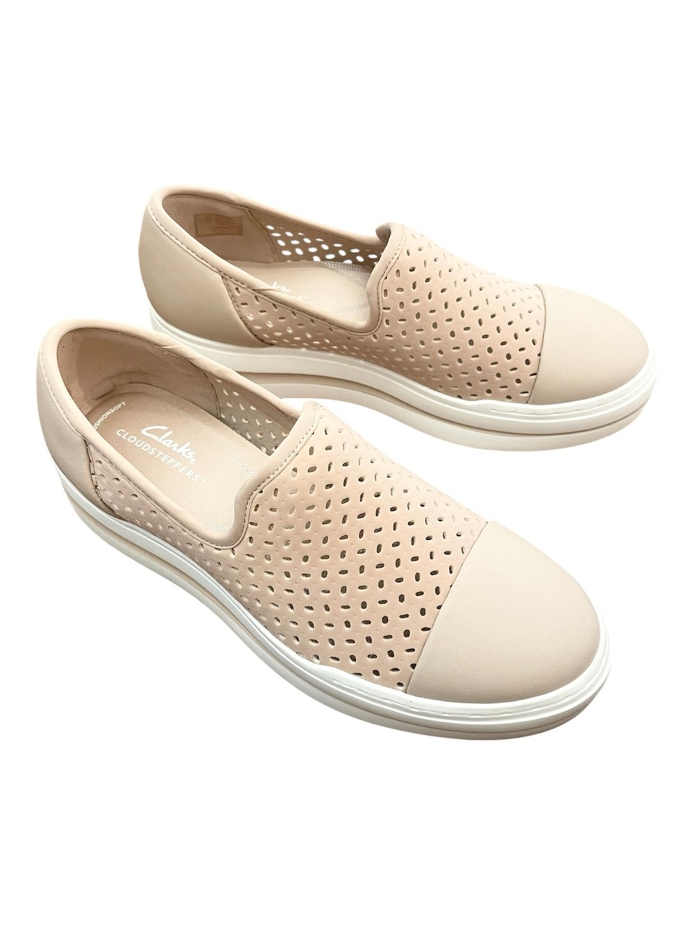 Clarks Cloudsteppers Audreigh Star Slip-On Shoes Women's Size 8 in "Sand"